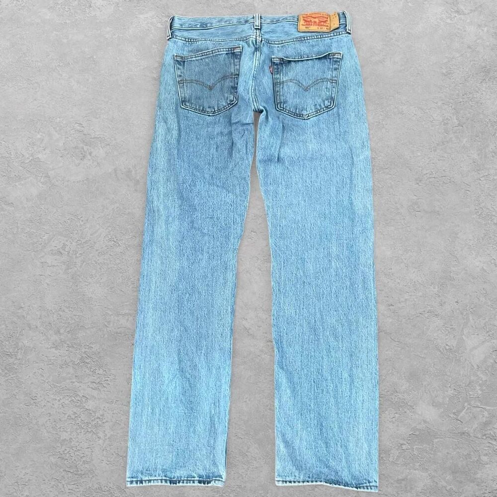 Levi's 501 Mens Straight Leg Jeans 32x32 Blue Denim Button Fly Y2K